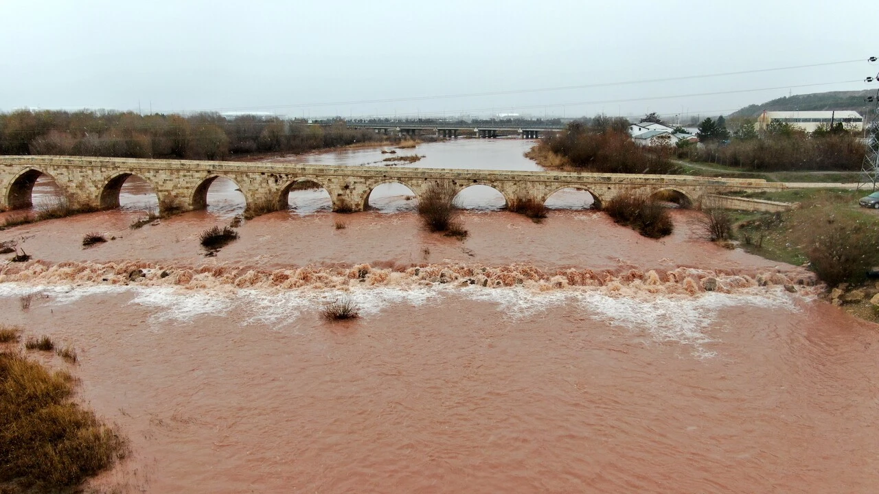 Kızılırmak kızıla döndü