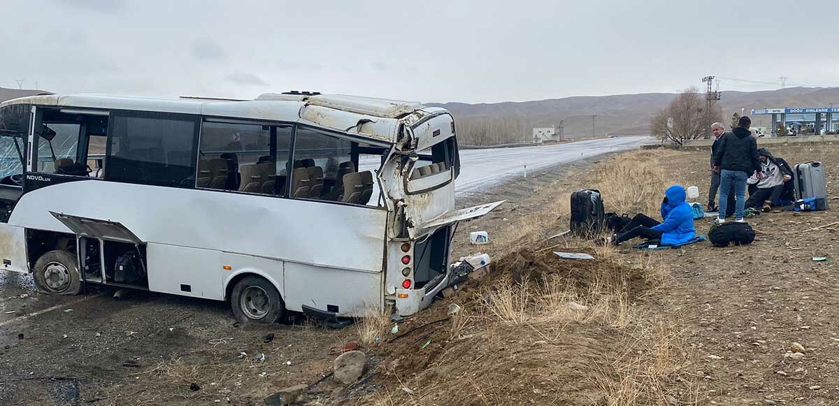 Van’da sporcuları taşıyan midibüs devrildi: Yaralılar var