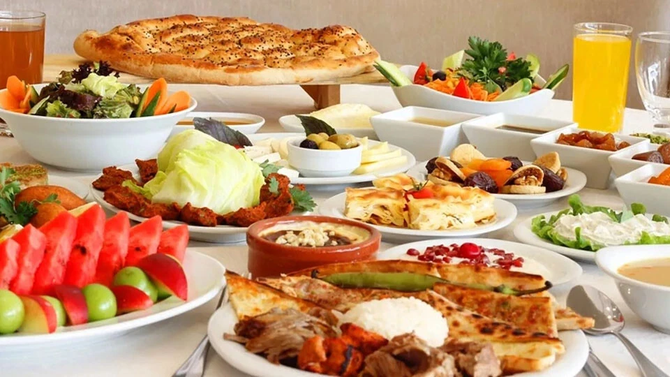 Kilo almadan Ramazan’ı geçirmenin anahtarı! İşte altın değerinde Ramazan sofrası önerileri