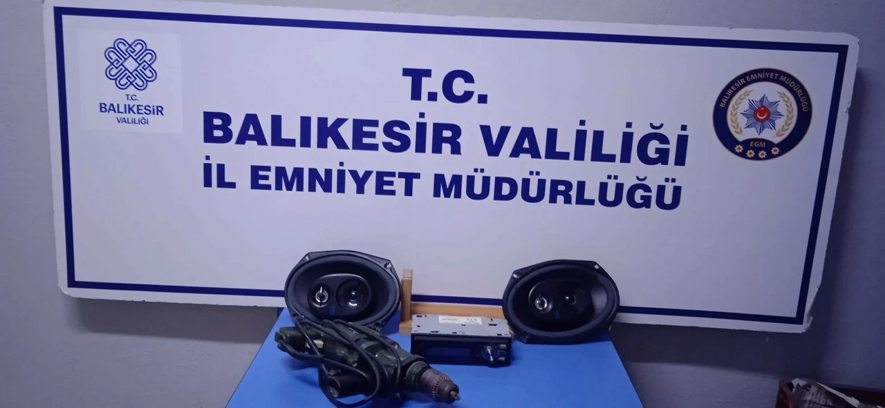 'Gülerek' cezaevine gittiler