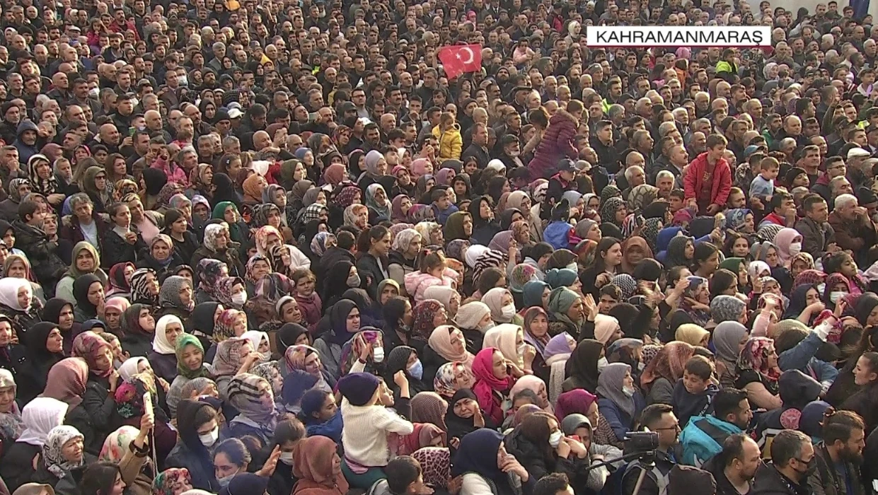 Son dakika! Cumhurbaşkanı Erdoğan deprem bölgesinde eş zamanlı temel atma törenine katıldı: Kalıcı konutları 1 yıl içinde teslim edeceğiz