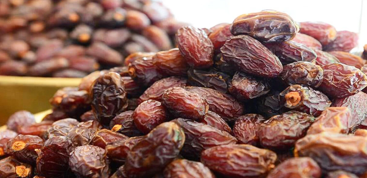 Hurmada oyuna dikkat! Uzmanlar uyardı: Ambalajlı ve parlak hurmadan uzak durun