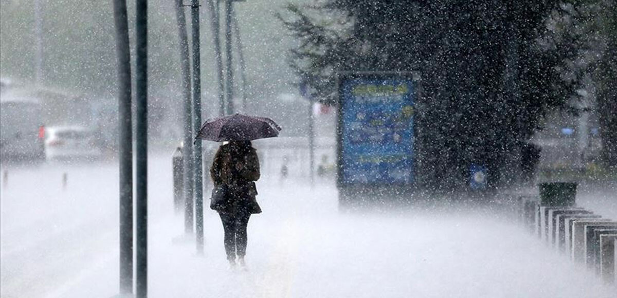 Meteoroloji'den 5 bölge için sağanak uyarısı! Toz taşınımı ve çamur yağışına da dikkat!