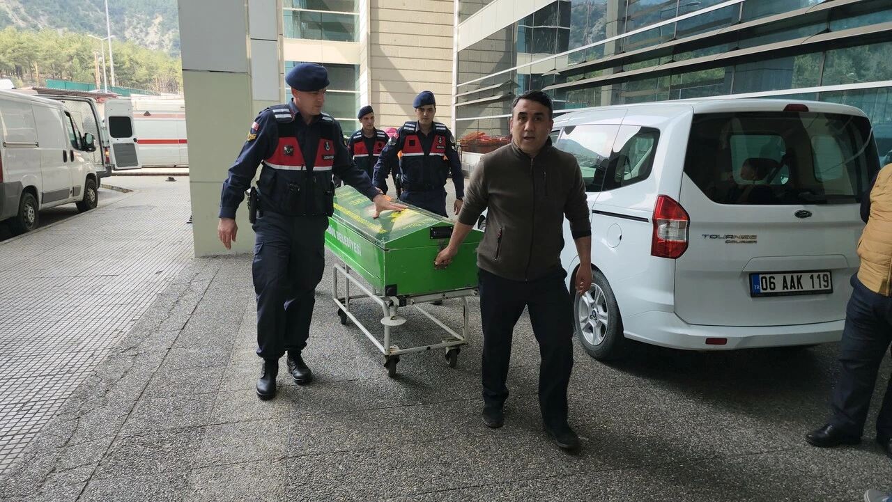 Karabük'te çay kenarında kadın cansız bedeni bulundu