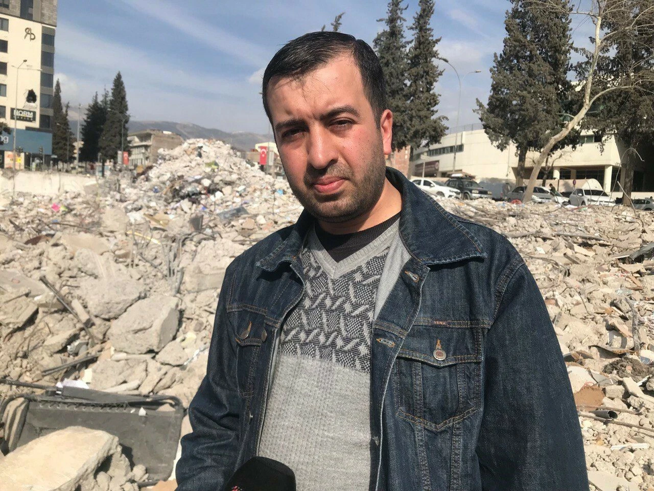 Depremzede korku dolu anları anlattı: İndikten 5 dakika sonra bina çöktü