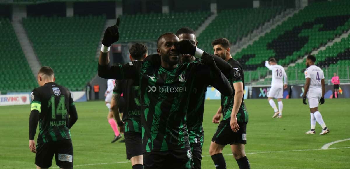 Sakaryaspor, Eyüpspor&#039;u evinde devirdi