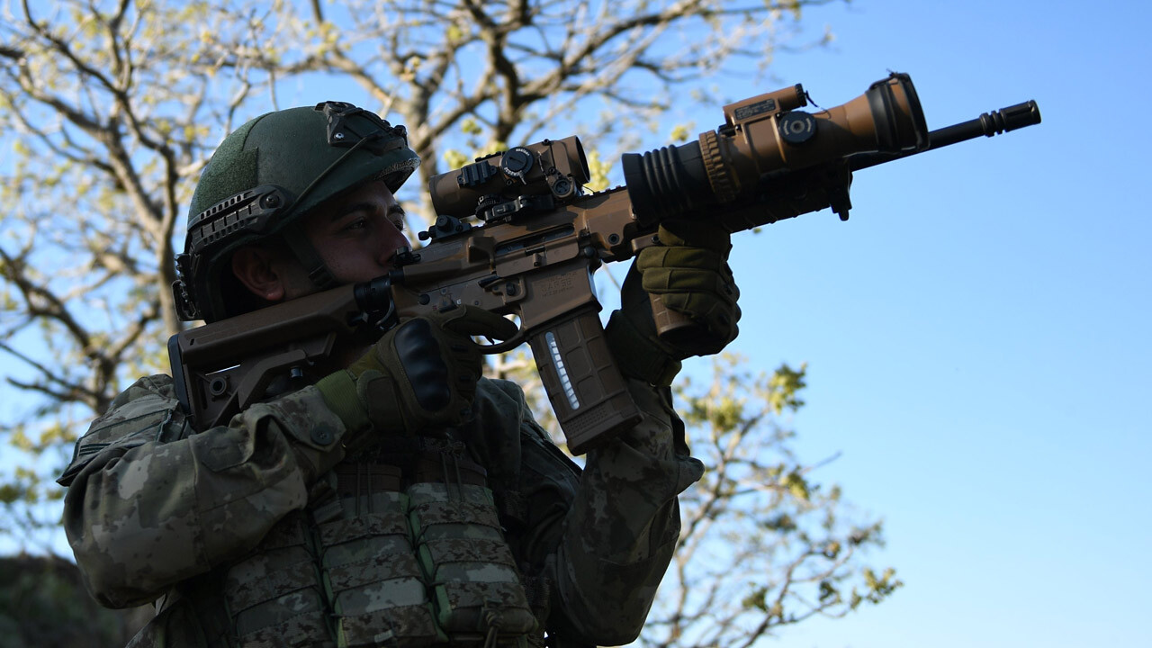 Son dakika! PKK&#039;da çözülme sürüyor: 4 terörist daha teslim oldu