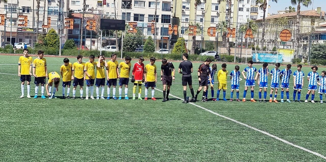 U14 Türkiye Şampiyonası’nda yönetici hakeme kafa attı, maç tatil edildi