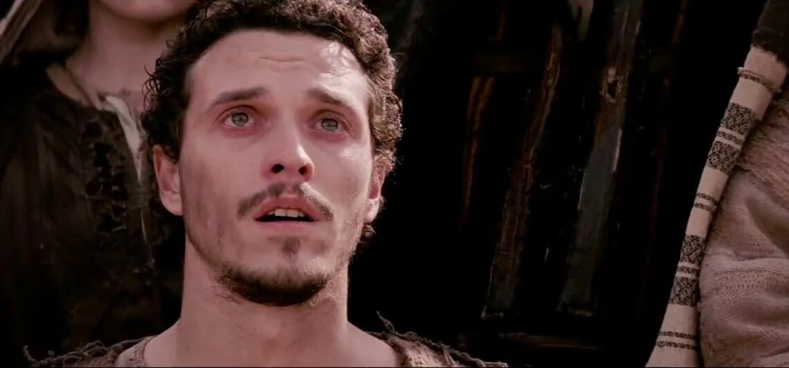 Akciğer kanseriyle mücadele eden 48 yaşındaki ünlü oyuncu hayatını kaybetti!