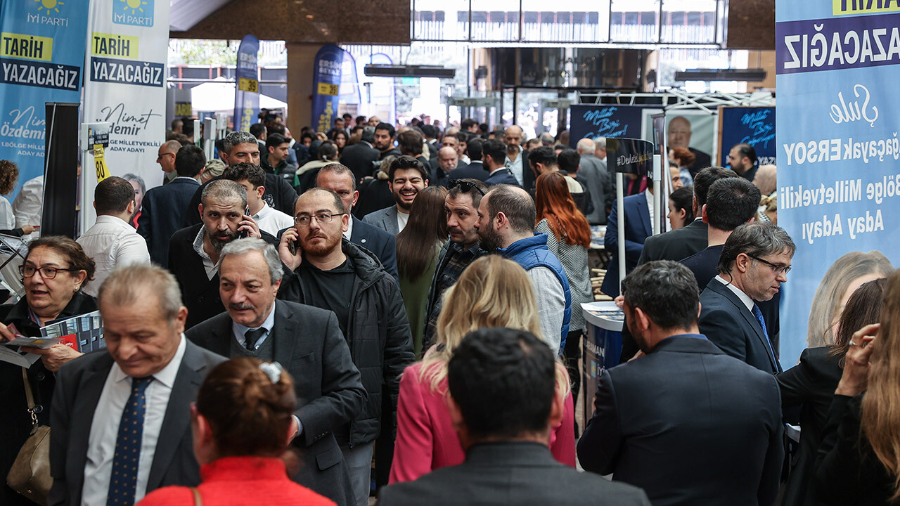 İYİ Parti&#039;de &#039;temayül&#039; heyecanı! Partililer tercih ettikleri adaylara oy verdi