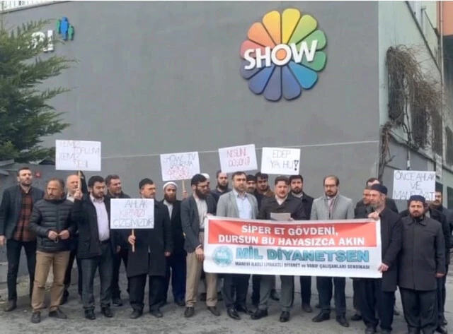 Kanalın önünde protesto! Kızılcık Şerbeti’ne tepkiler çığ gibi büyüyor