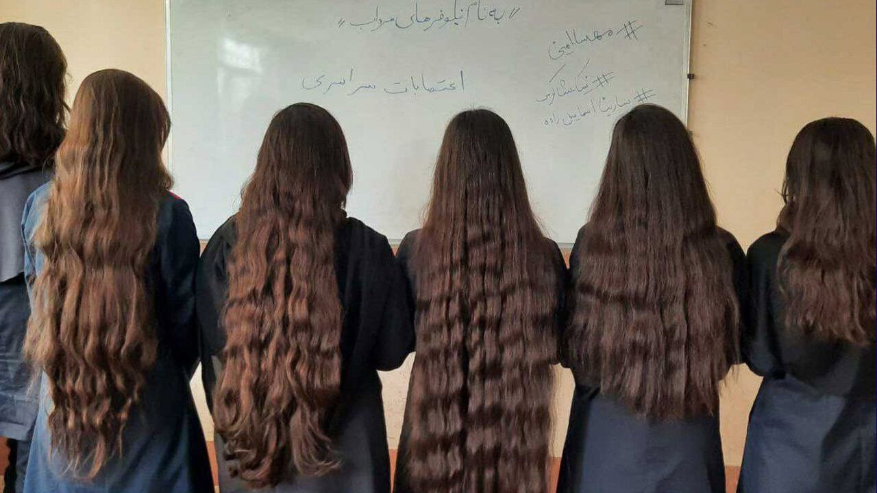 İran&#039;da öğrencilerin eğitimine &#039;başörtüsü&#039; kısıtlaması: Doğru takmayan eğitim alamayacak
