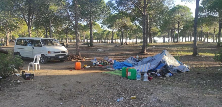 Antalya'da felaketten dönüldü! 2 yaşındaki bebek arabayı çalıştırdı, çadırın içine daldı