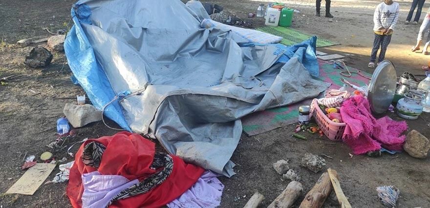 Antalya'da felaketten dönüldü! 2 yaşındaki bebek arabayı çalıştırdı, çadırın içine daldı
