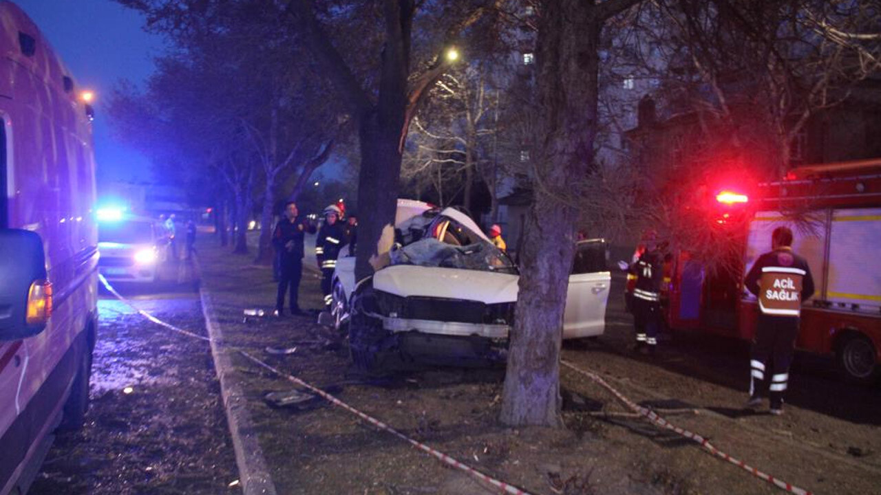 İftar saatinde feci kaza: Anne öldü, baba ve çocukları yaralandı