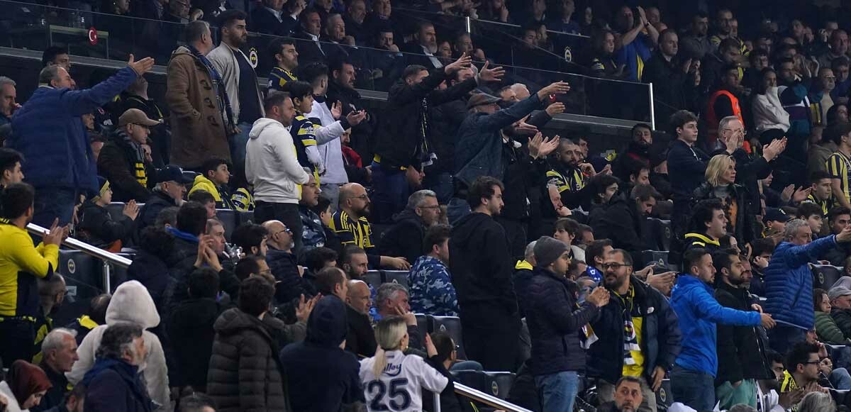 Kadıköy&#039;de yönetime istifa çağrısı