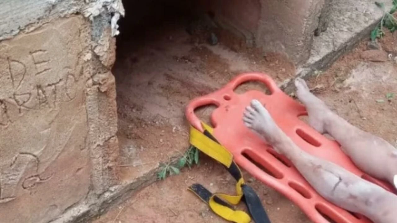 Kan donduran olay! Mezardaki kan izleri ve çığlık sesleri dehşeti ortaya çıkardı