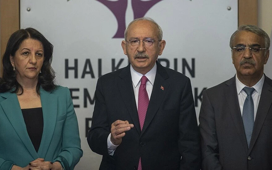CHP lideri Kılıçdaroğlu, 'ince' pazarlığı itiraf etti: Teklif yaptık, kabul etmedi CHP lideri Kılıçdaroğlu, 'ince' pazarlığı itiraf etti: Teklif yaptık, kabul etmedi