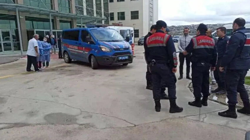 Trafik kazasına müdahale ederken araba çarpan astsubaydan acı haber geldi