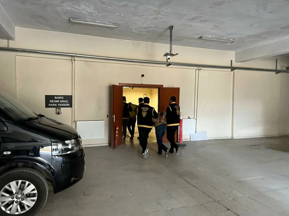 9 yaşındaki Gina'nın cesedinin bulunduğu evde yangın çıktı