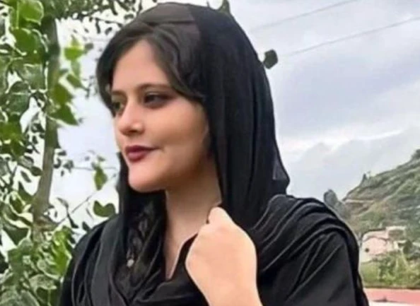 İran'da başörtüsü kullanmayanlar mobese ile fişlenecek!