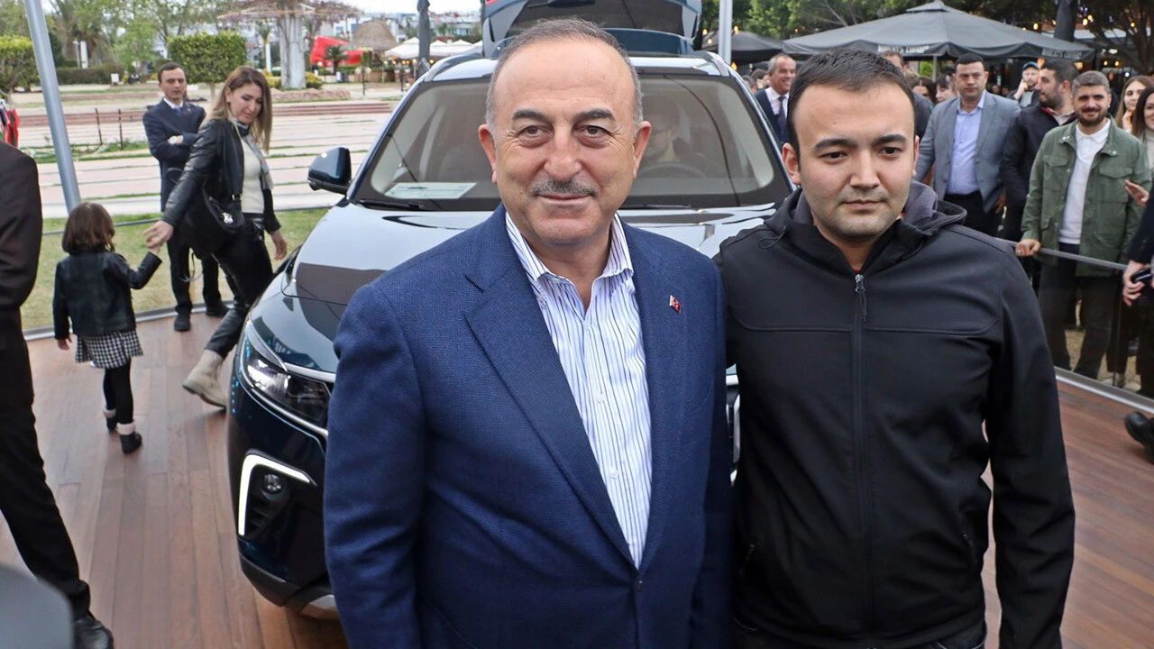 Bakan Çavuşoğlu'ndan TOGG'a övgü: Dünyanın her yerinden büyük ilgi var