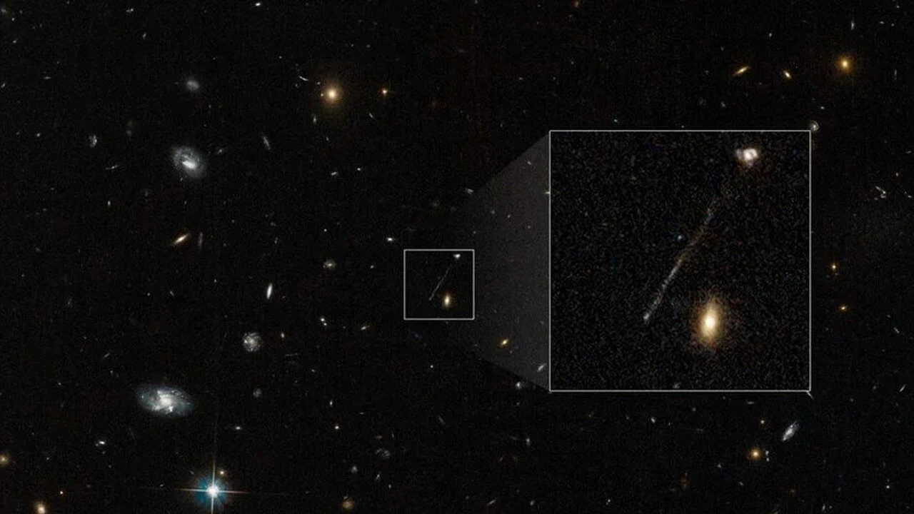 Uzayın 'görünmez canavarı' NASA yeni bir kara delik keşfetti: Süper kütleli ve başıboş