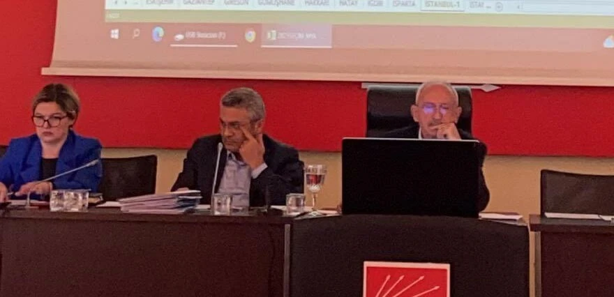 CHP’de milletvekili listeleri belli olmaya başladı… DEVA, Gelecek, Demokrat ve Saadet Partili isimler de var CHP’de milletvekili listeleri belli olmaya başladı… DEVA, Gelecek, Demokrat ve Saadet Partili isimler de var