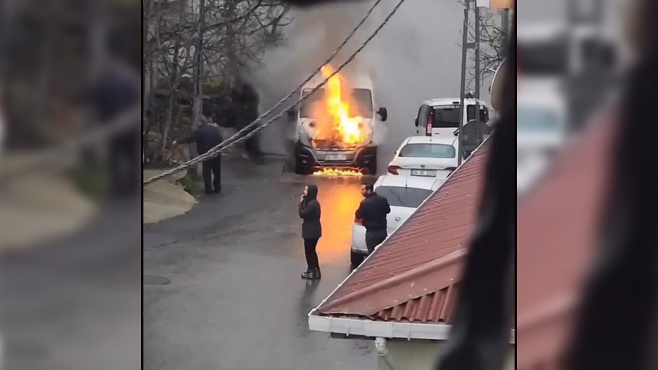 Beykoz&#039;da okul servisi alev alev yandı