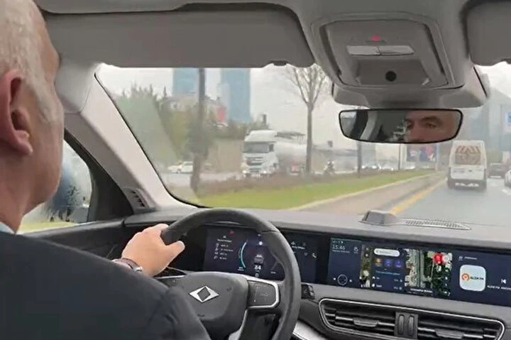 Bakanlar Togg direksiyonunda: Kullanımı çok rahat