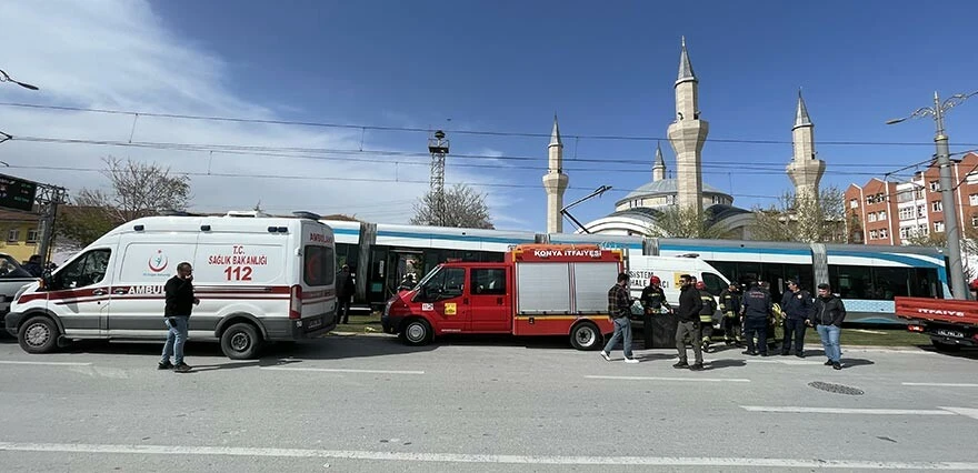 Konya'da feci kaza! Anne ve çocuğu tramvay altında kaldı: 1 ölü, 1 yaralı