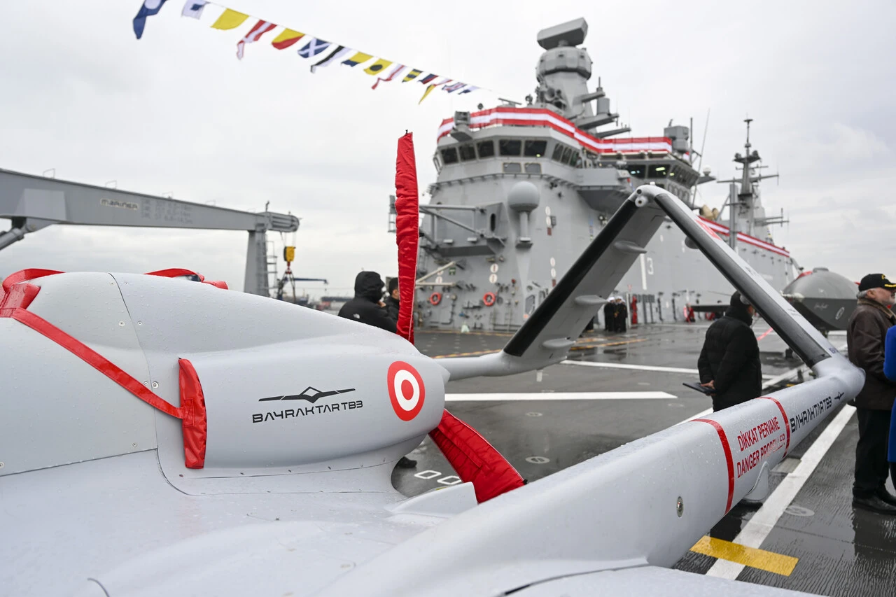 Prof. Dr. Mesut Hakkı Caşın'dan TCG Anadolu övgüsü: Barbaros'un torunları Akdeniz'e geri döndü