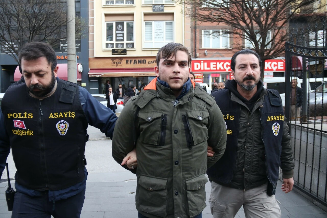 Tuğçe Can’ın katilinden korkunç savunma: Vedalaşmaya giderken ekmek bıçağını aldım