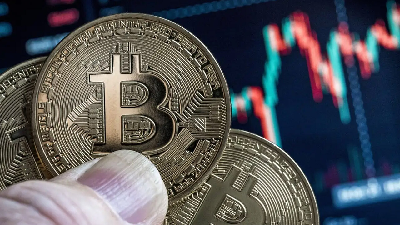 Bitcoin son 10 ayın zirvesinde: 30 bin doları aştı