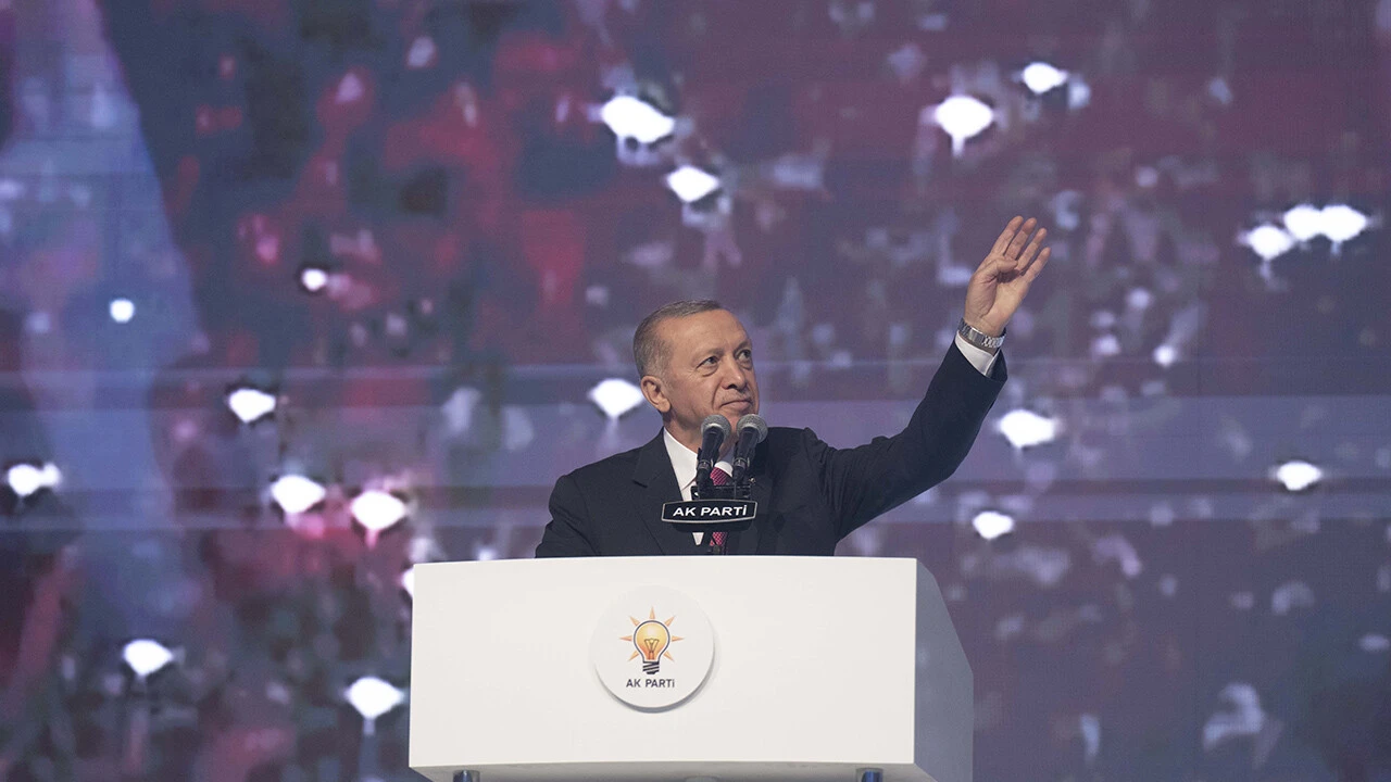 AK Parti için tarihi gün! Erdoğan, seçim beyannamesini açıkladı, müjdeleri peş peşe verdi AK Parti için tarihi gün! Erdoğan, seçim beyannamesini açıkladı, müjdeleri peş peşe verdi