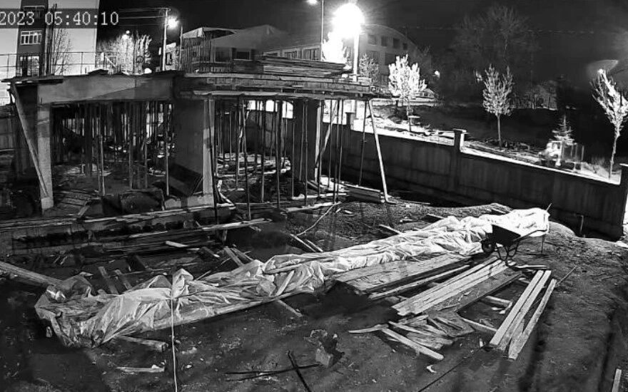 Böylesi görülmedi: Güle oynaya inşaatta hırsızlık yaptı