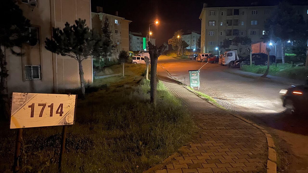 Sakarya&#039;da genç hemşirenin şüpheli ölümü: Boğazı kesik halde bulundu