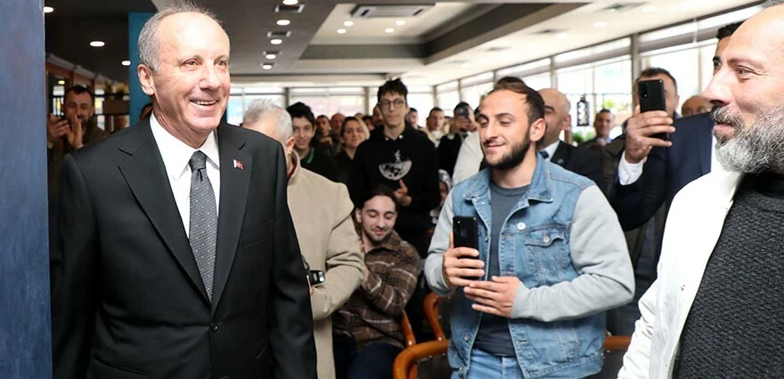 Muharrem İnce ilk kez Rize'de tanıttı! İşte Memleket Partisi'nin selamlama işareti