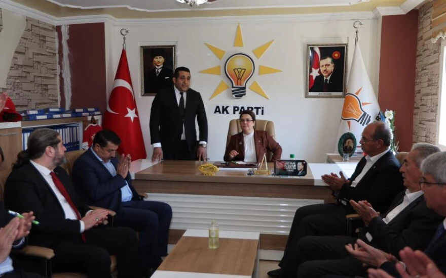 Derya Yanık: Devrim arabalarına yaptıklarını şu anda TOGG'a yapıyorlar