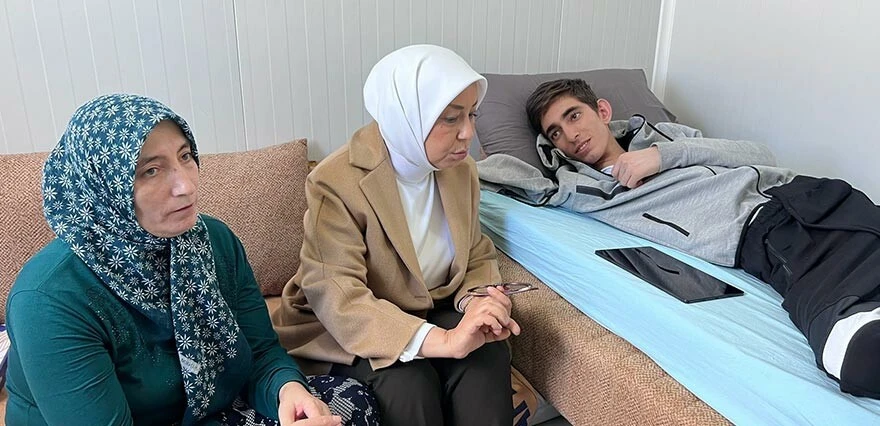 Erdoğan talimatı verdi! Depremde kolunu ve bacağını kaybeden Ömer'in hayali gerçekleşecek