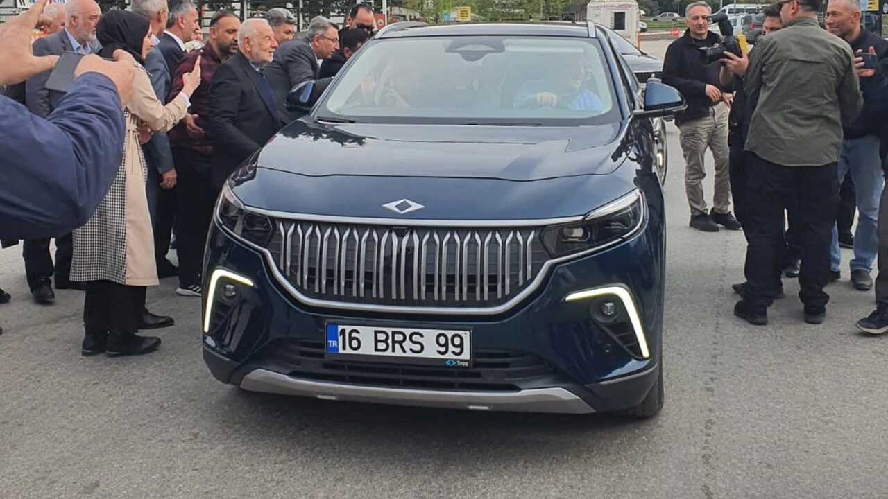 Bakan Varank’ın Gemlik ziyaretinde TOGG’a büyük ilgi