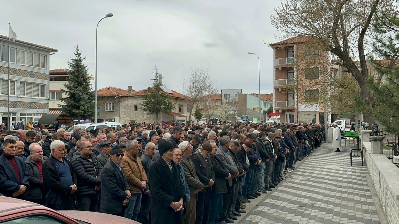 Kazada hayatını kaybeden iki arkadaş, toprağa verildi
