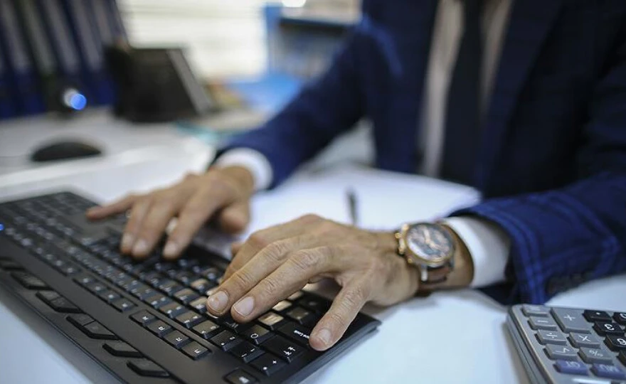 AB üyesi ülkeler arasında 4 gün mesaiyi ilk uygulayandı: Çalışanlar memnun kalmadı