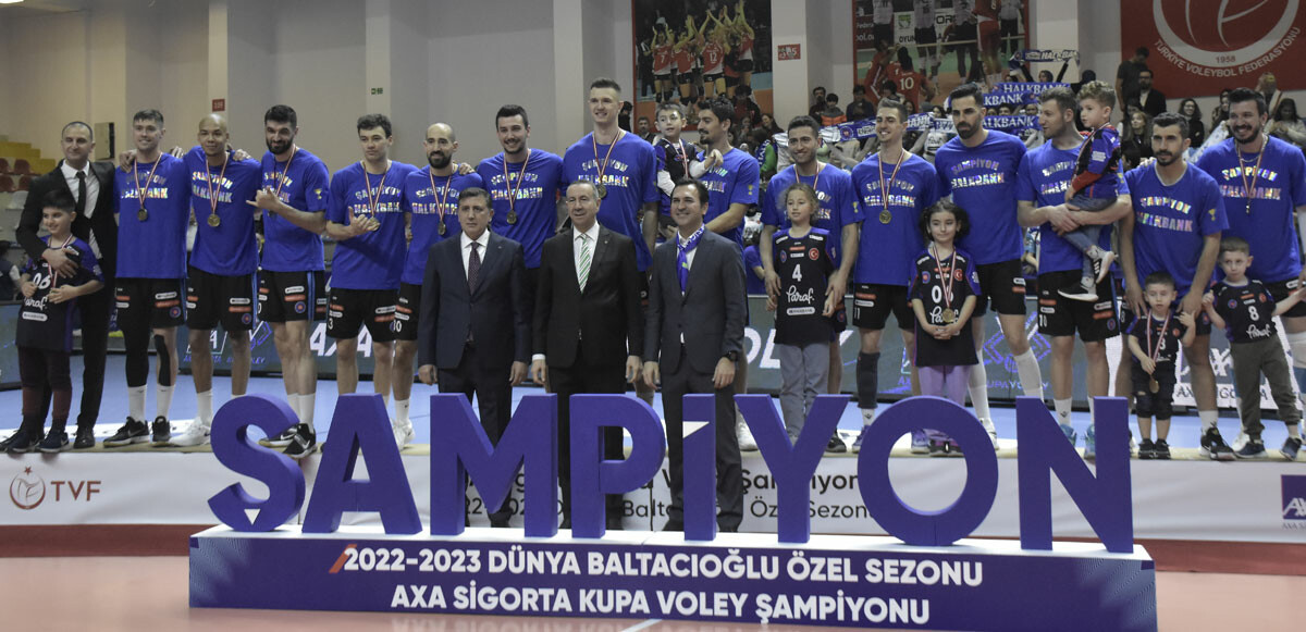 Kupa Voley&#039;de şampiyon Fenerbahçe&#039;yi deviren Halkbank oldu