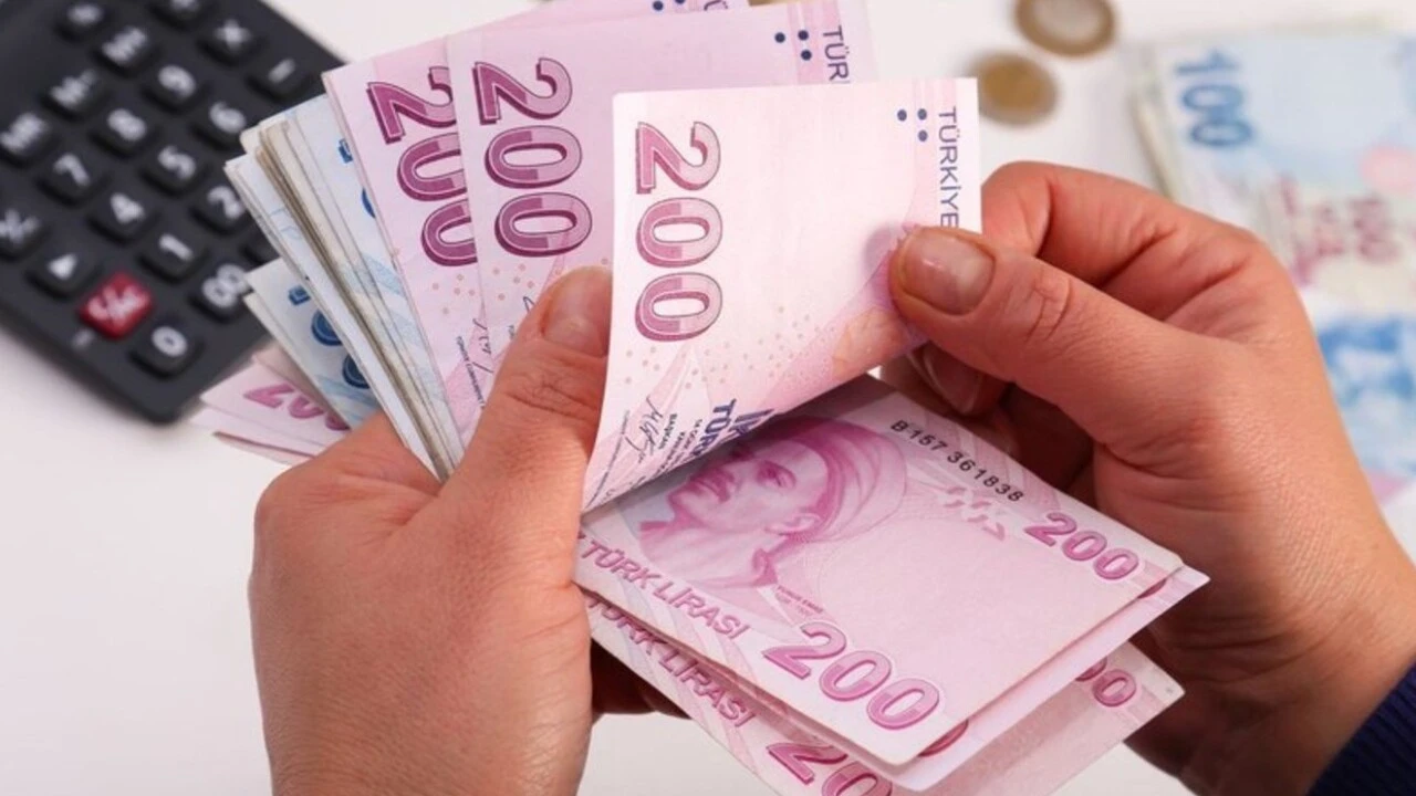 EYT MAAŞ YATMADI NE YAPMALIYIM? Emeklilikte Yaşa Takılanlar EYT Maaşları Ne Zaman Yatacak? 