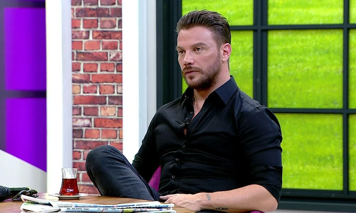 Ebru Şancı Sinan Akçıl’a verdi veriştirdi! Kavgada söylenmeyecek sözler!