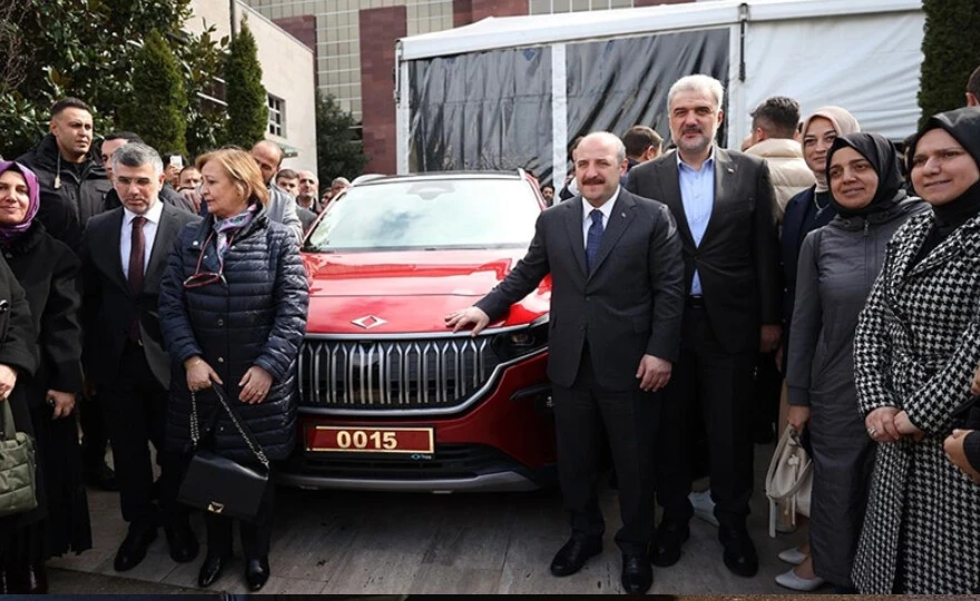 Mustafa Varank açıkladı: Togg'un şarjı ne kadar süre gidiyor?