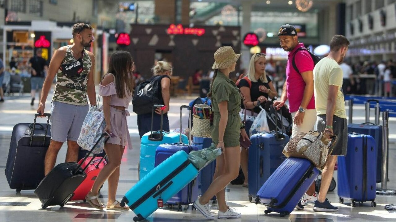 Yerli turistin seyahat harcamaları yüzde 100&#039;e yakın arttı