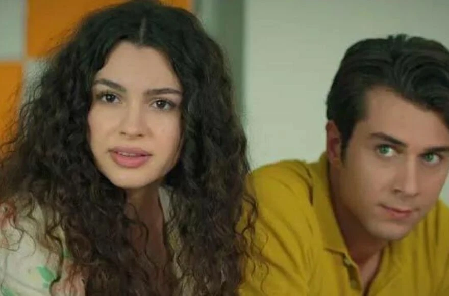 Bayramı evde geçiriyorsanız üzülmeyin! Kanallar dizi severleri sevindiren haberi duyurdu!