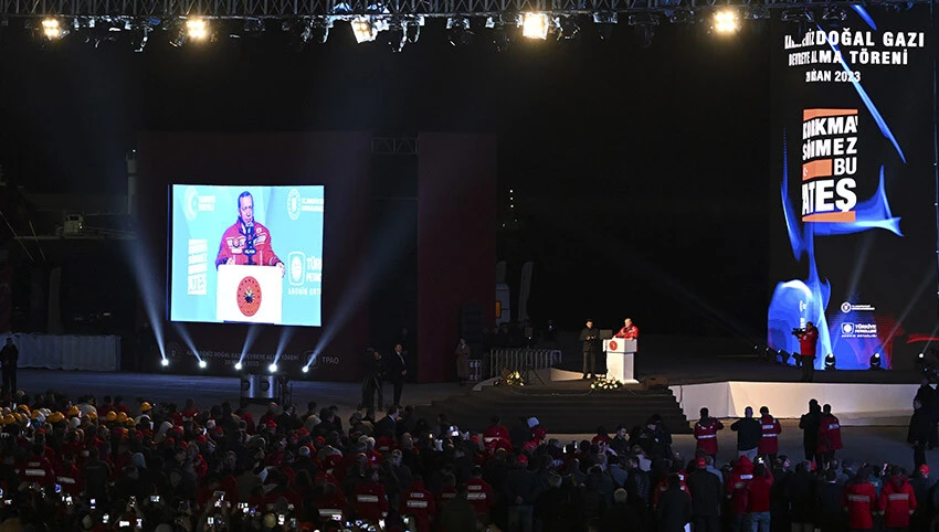 Tarihi günde tarihi müjde! Cumhurbaşkanı Erdoğan: Isınma 1 ay, mutfak ve sıcak su 1 yıl ücretsiz